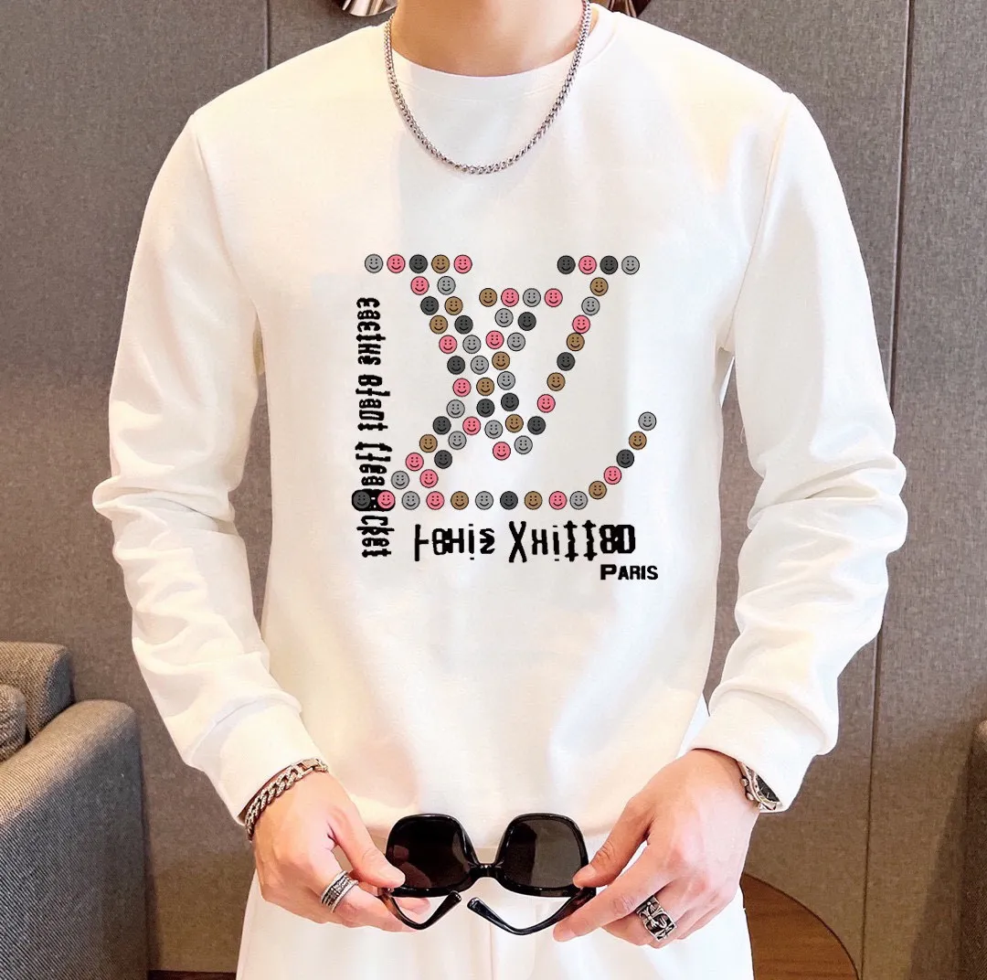🅿️380 [LV Louis Vuitton] (Fat Man Gospel) hot-selling suit is coming. Focus on the original version of the official website. 2025 new hot-selling sweatshirt suit. The original order is hard to buy🇭🇰. It is the meticulous work of top designers for a fitting and perfect upper body effect. All-natural high-quality Roman cotton 100%, close-fitting comfort, noble and elegant! Original hardware embodies elegance and nobility! Counter size: M-5XL (maximum wear up to 220 pounds)